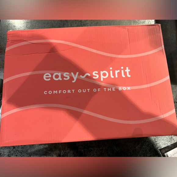 Easy Spirit - Picture 5 of 5